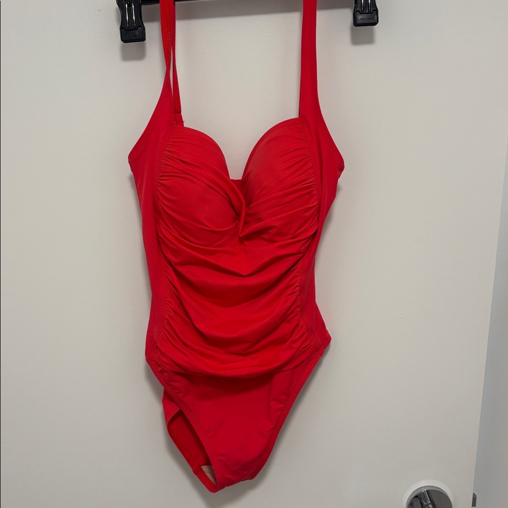 La Blanca Hot Pink  one piece, sweetheart Neck bathing suit/ Size 6